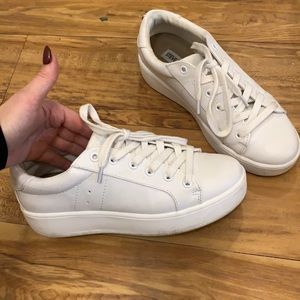 Steve Madden platform sneaker